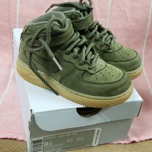Nike Force 1 mid WB TD size 9c, olive, like new